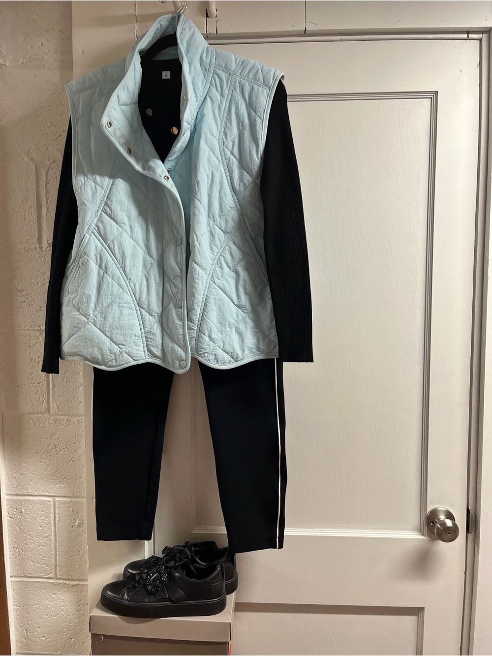 4 pc SPANX pants/blue vest/black long sleeve/shouse